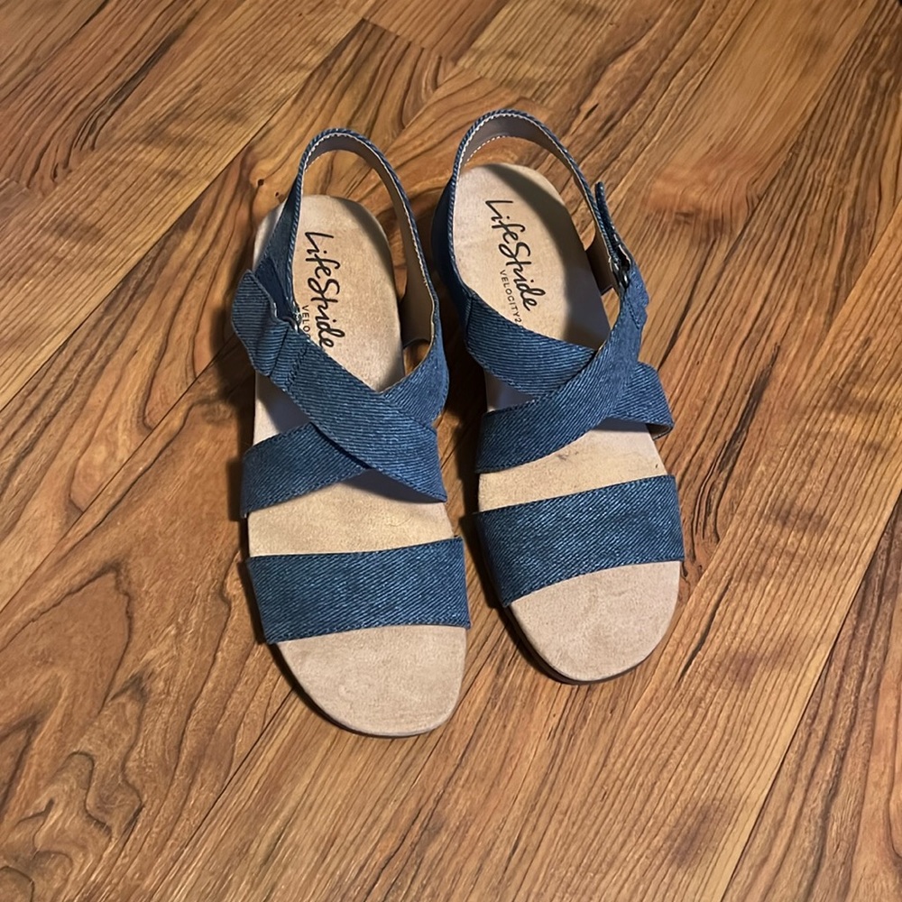 NWOT Size 8W LifeStride SINCERE WOMENS STRAPPY HEEL SANDALS in Denim